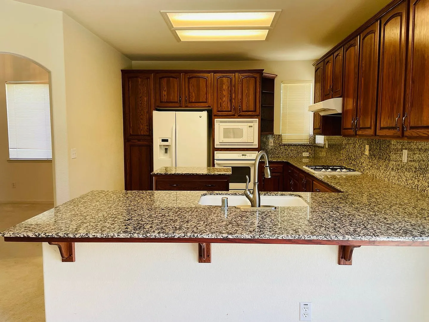 80 Spinel Cir - Sacramento 95835 — Photo 4