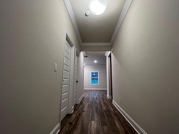 2nd image of 2901 Westgate Park Dr