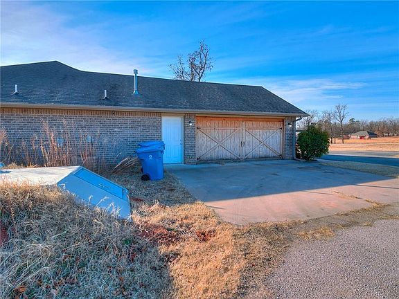 5th image of 800 Tilghman Dr