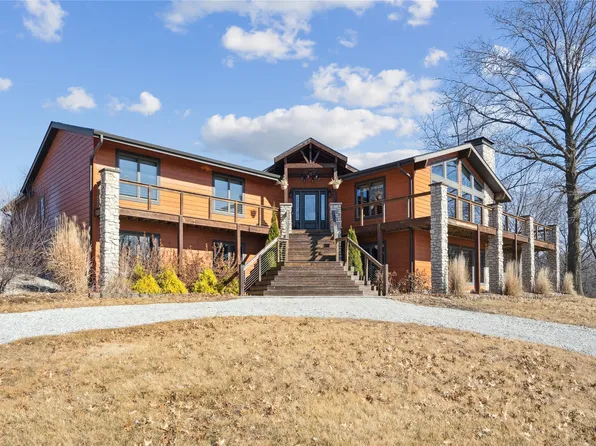 8934 SE Vandalia Dr, Runnells, IA 50237