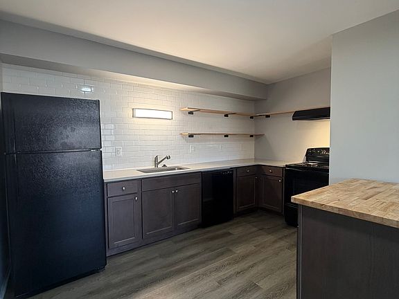 4th image of 18646 Van Horn Rd