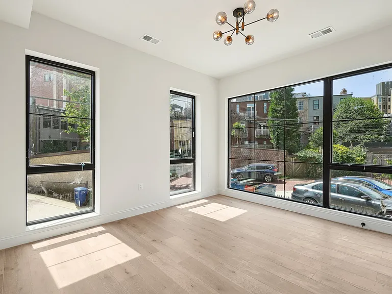 23 Logan Cir NW #4 — Photo 2