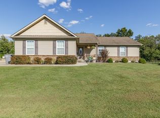 370 Autumn Chase Ln, Farmington, MO 63640