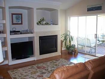 4th image of 710 Sunset Lakes Dr