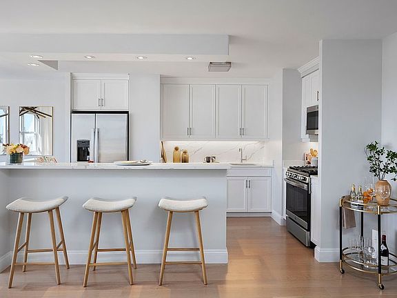 3rd image of 155 W 68th St APT 24D