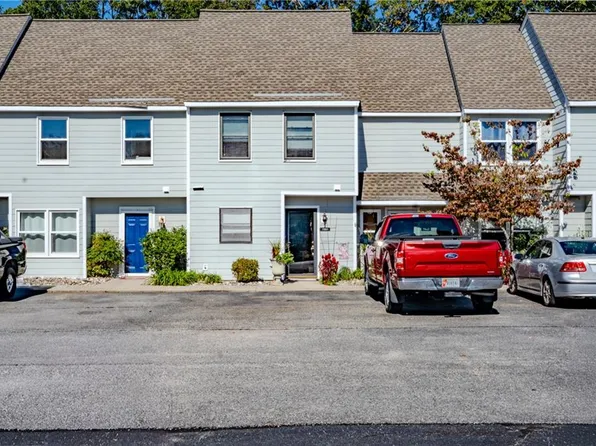 7891 Sunset Dr #2C, Hayes, VA 23072