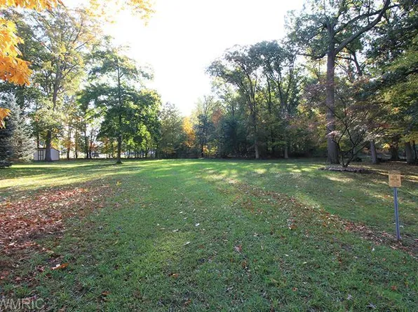 10323 Archwood Dr, Portage, MI 49002