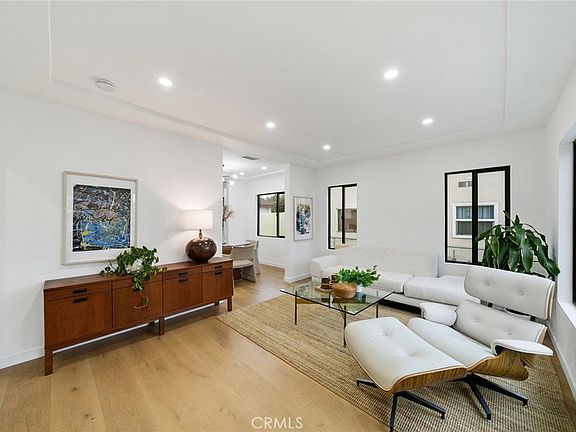 3rd image of 2229 Shoredale Ave