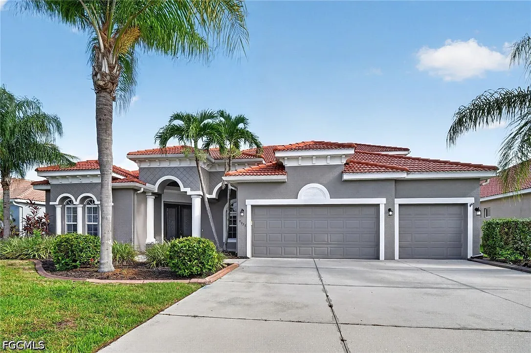 5 bed, 4.0 bath, 3502 sqft, $4,500 — Photo 3