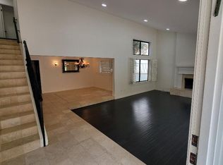 21161 Lopez St, Woodland Hills, CA 91364
