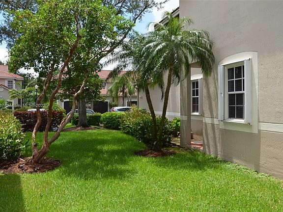 4th image of 1371 Sorrento Dr #0