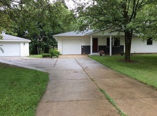 297 N Stewart St, Geneseo, IL 61254
