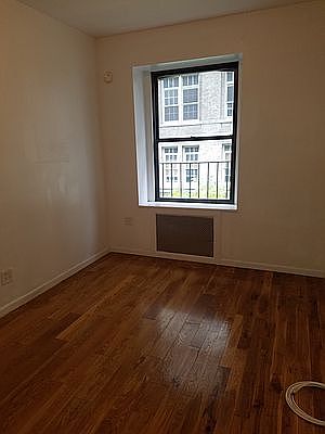 5th image of 140 E 16th St #3DD