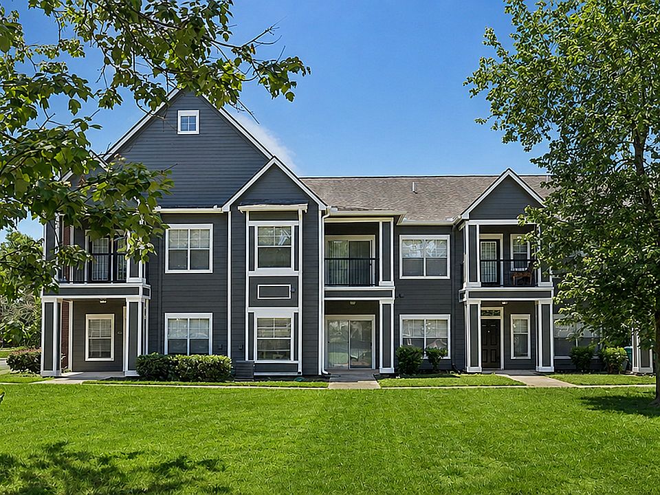 Cason-Estates-Apartments-Exterior-Daytime