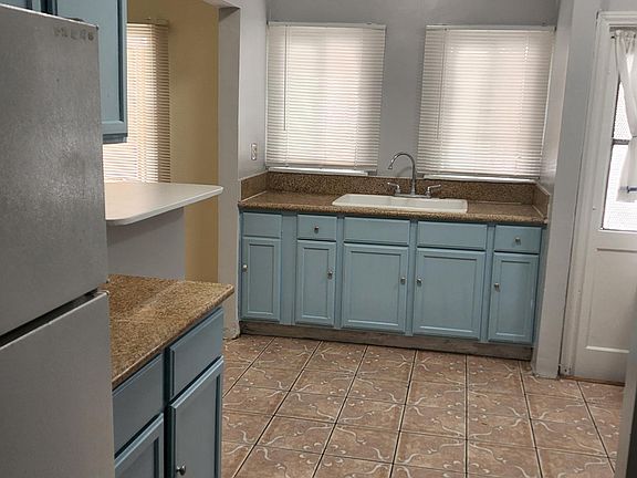 5th image of 1225 Stearns Dr