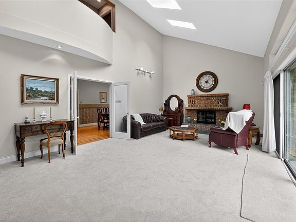 4th image of 4782 Aho Rd