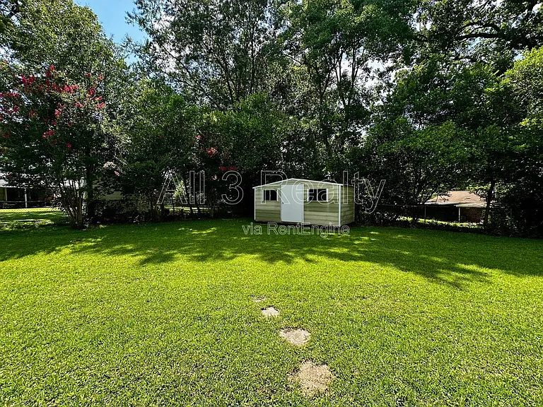 712 Sir Michael Dr — Photo 36