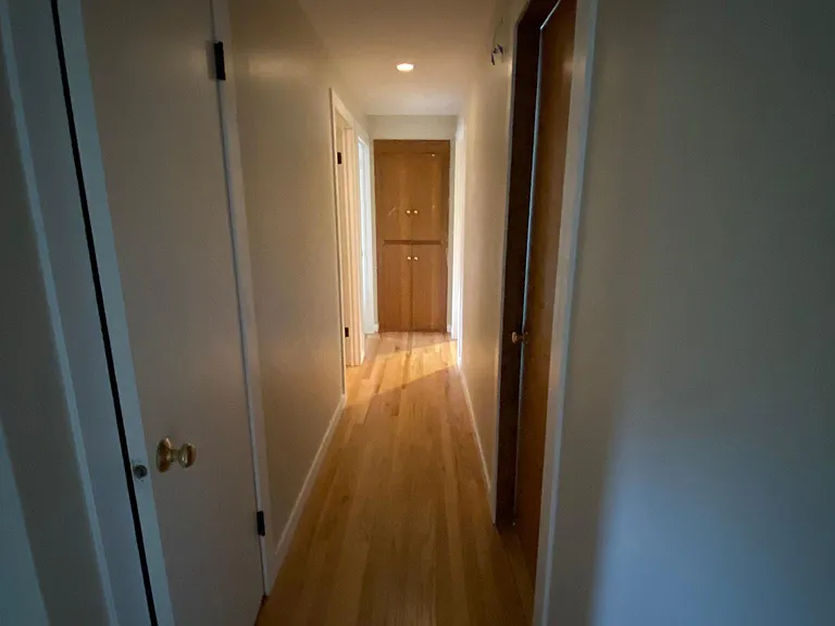 Hallway to bedrooms