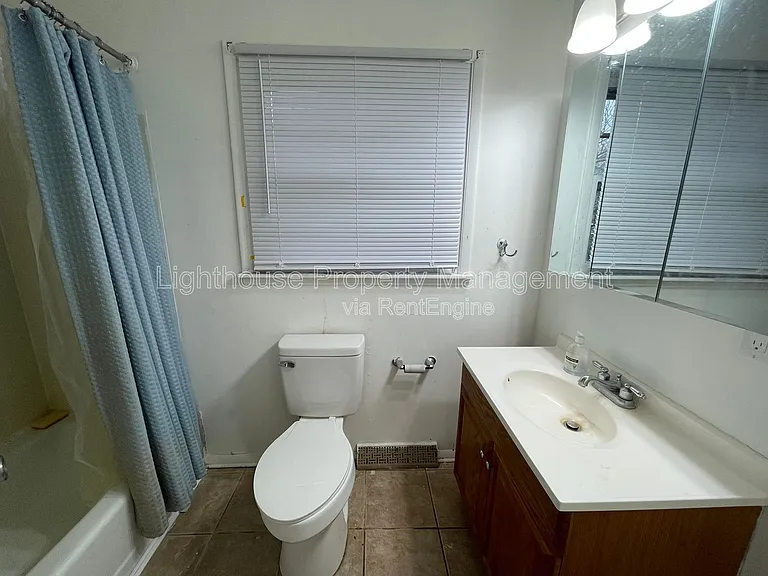 4211 Beechmount Ave — Photo 9