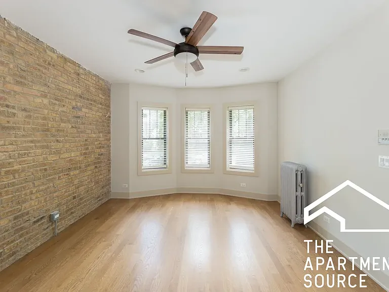4620 N Winchester Ave #1 — Photo 1