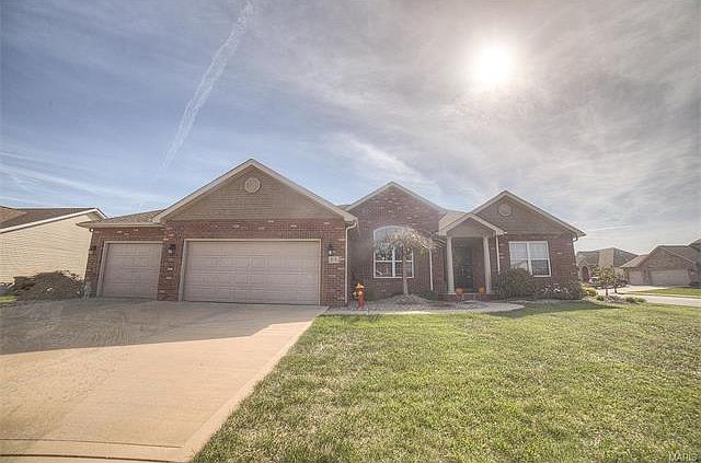 1st image of 816 Indian Prairie Dr