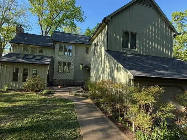 379 Wood Landing Rd, Fredericksburg, VA 22405