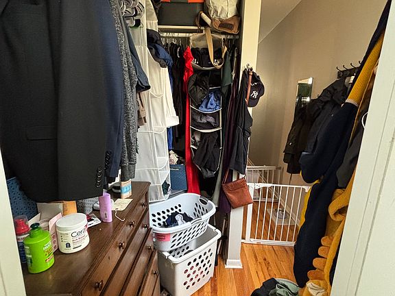5th image of 1451 W Augusta Blvd APT 3R