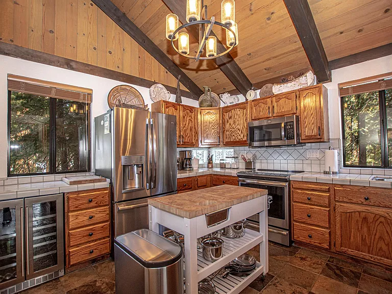 2565 Cedar Ln — Photo 10