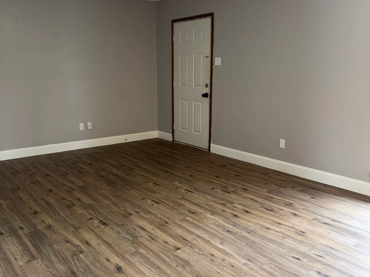 2 bed, 720 sqft, $1,249 — Photo 3