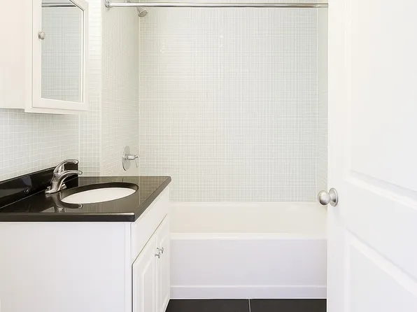 60-70 Woodhaven Boulevard image 8 of 13