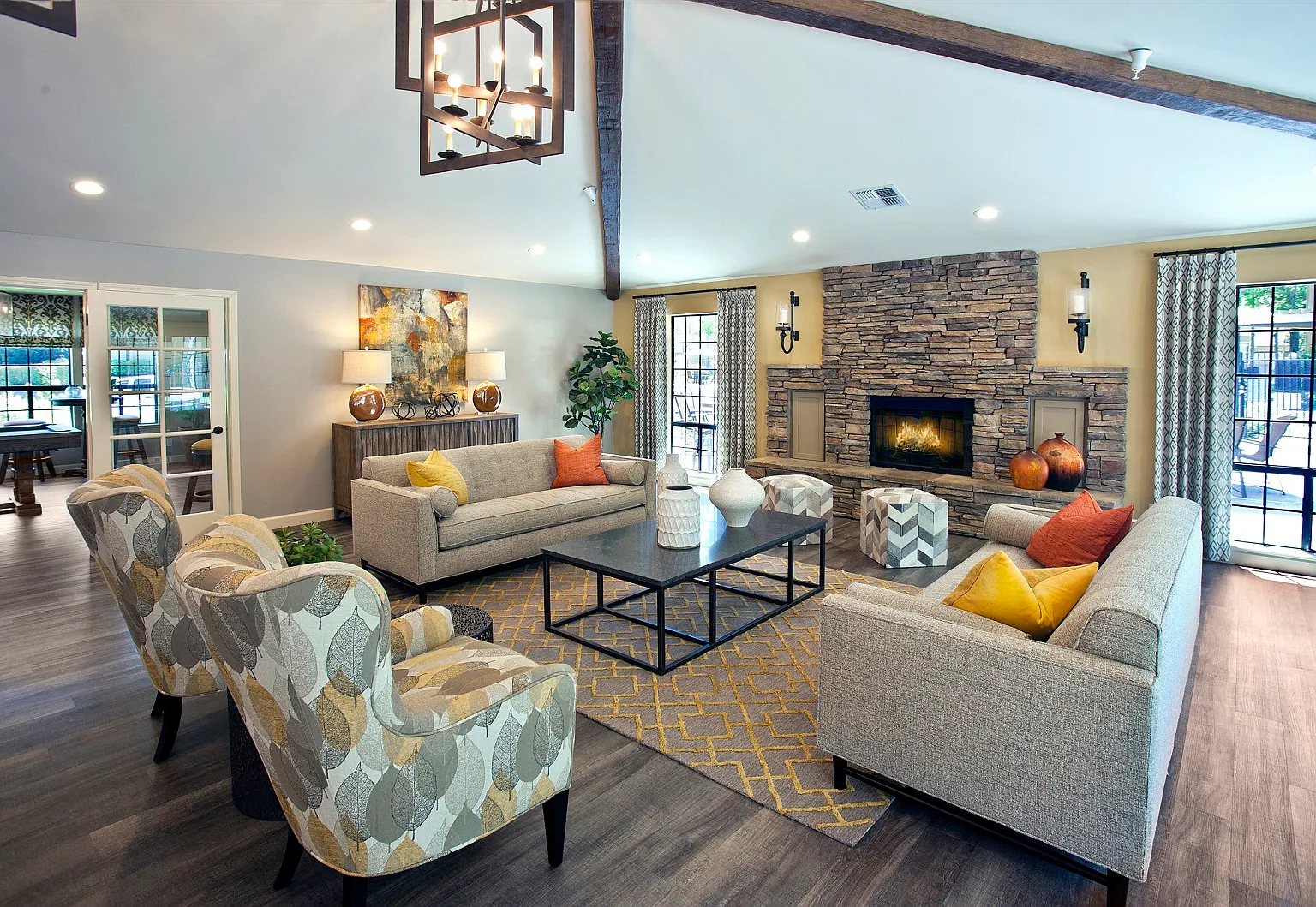 Club Pacifica Apartments — Photo 4