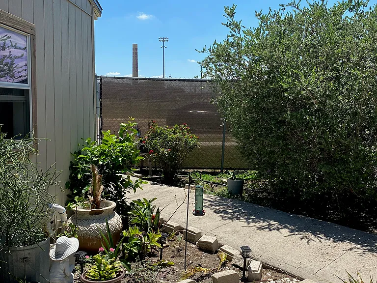 653 Robinson St #4 — Photo 2