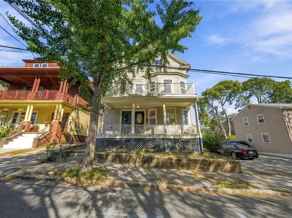 84 11th St, Providence, RI 02906