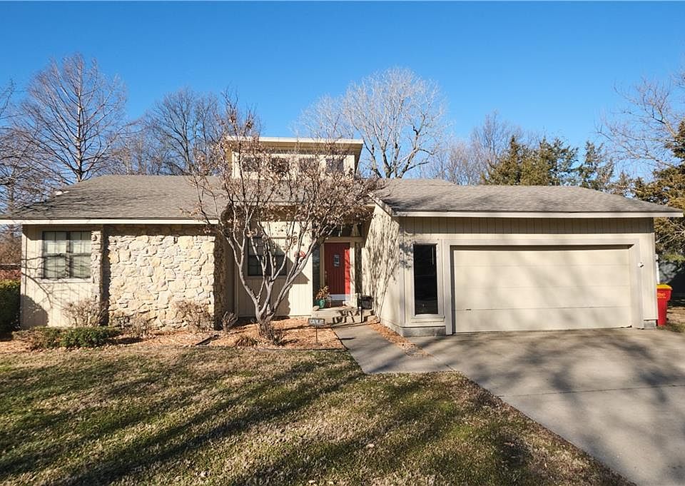 1st image of 1406 Kelly Dr
