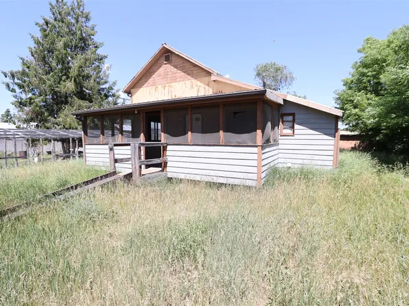 210 Oak St, Plains, MT 59859