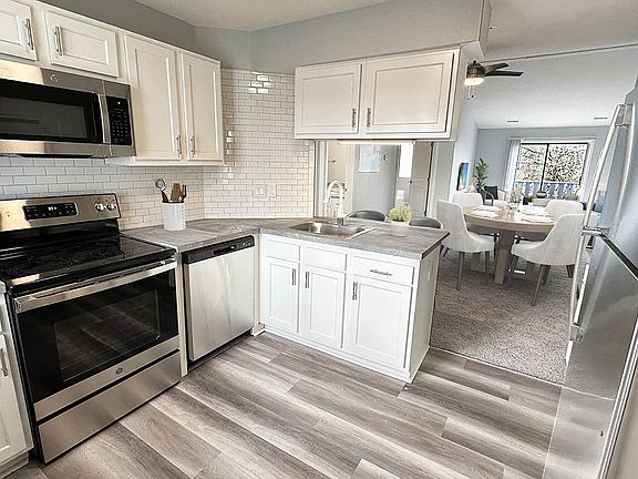 2nd image of 1950 Oakbrooke Dr #9680-06