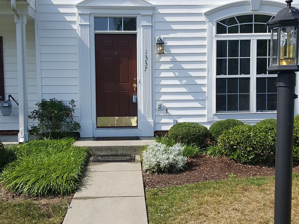 1st image of 1337 New Haven Ct