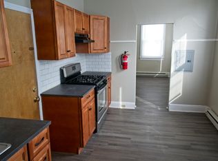 410 Monmouth St #B, Gloucester City, NJ 08030