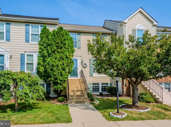 45328 Gable Sq, Sterling, VA 20164