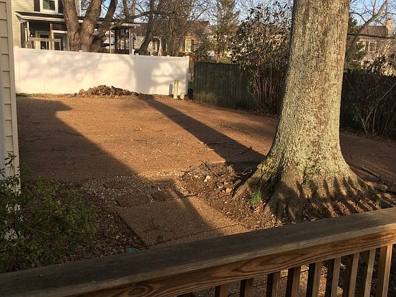 5th image of 180 Rivergate Dr