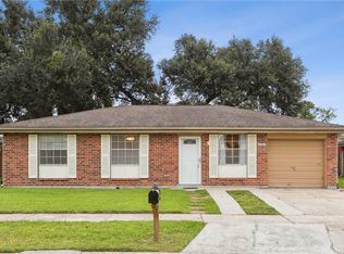 2741 Cardinal Dr, Marrero, LA 70072