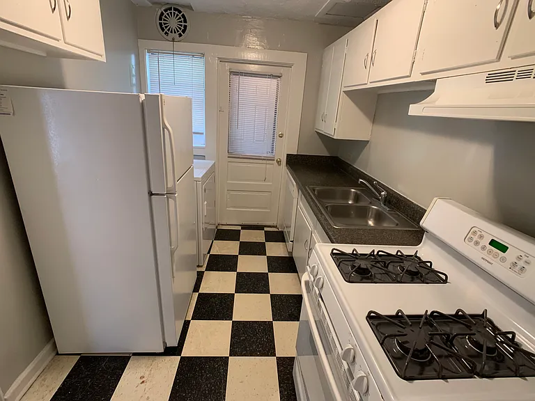 1662 Valley Ave — Photo 22