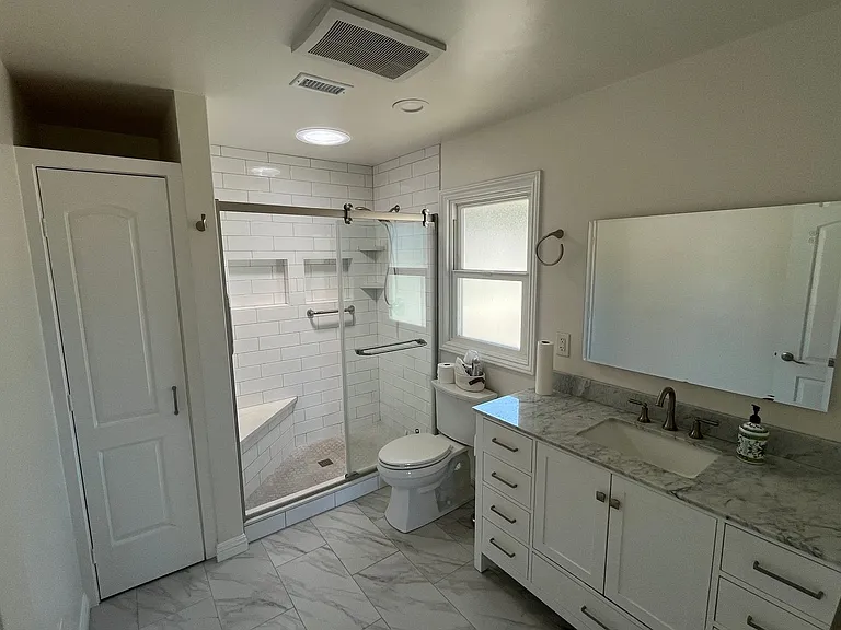 2085 Warmlands Ave — Photo 6