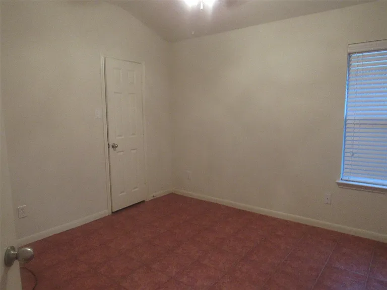 2611 Colony Haven Cir — Photo 11