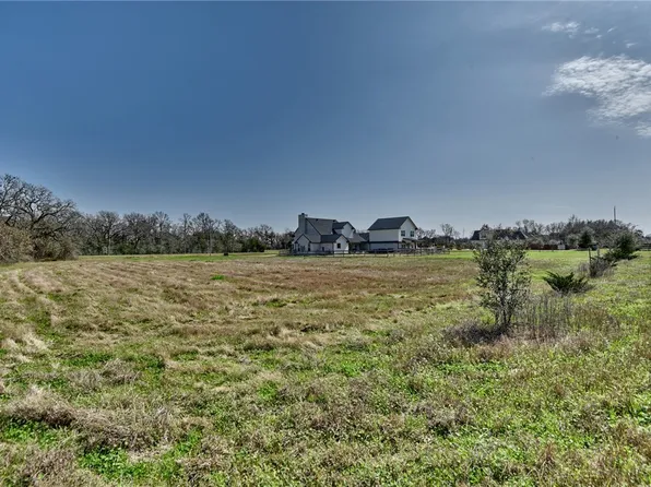 6056 Rain Meadow Dr, College Station, TX 77845