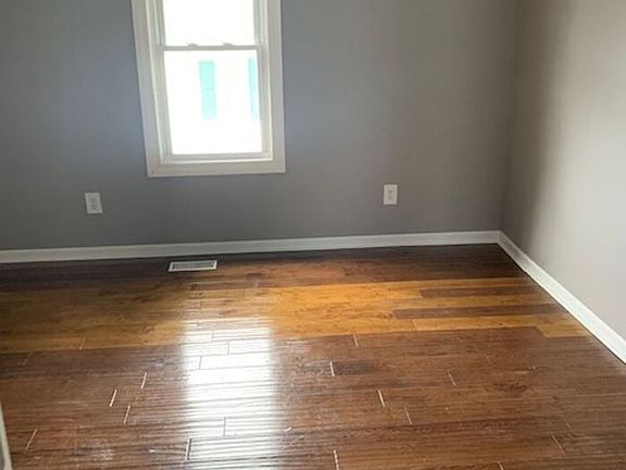 2nd image of 306 Apple Ave