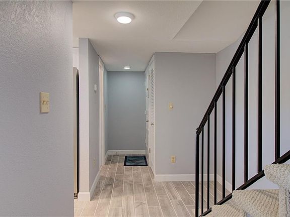 3rd image of 1428 Oak Pl APT H