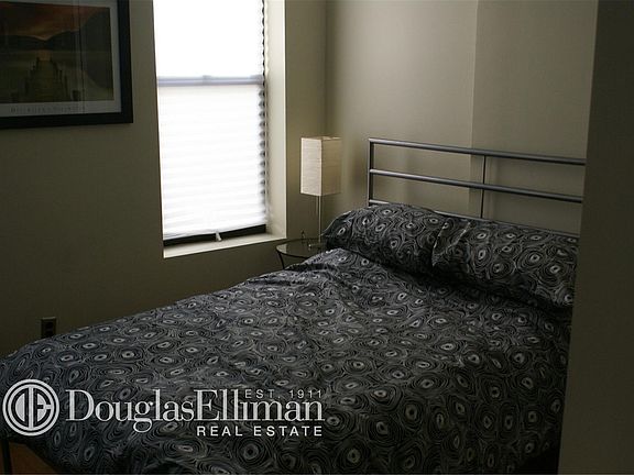 5th image of 213 W 28th St APT 1