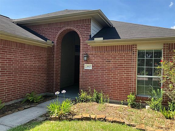 2nd image of 203 Flat Creek Ln