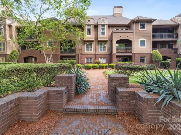 1109 E Morehead St APT 22, Charlotte, NC 28204